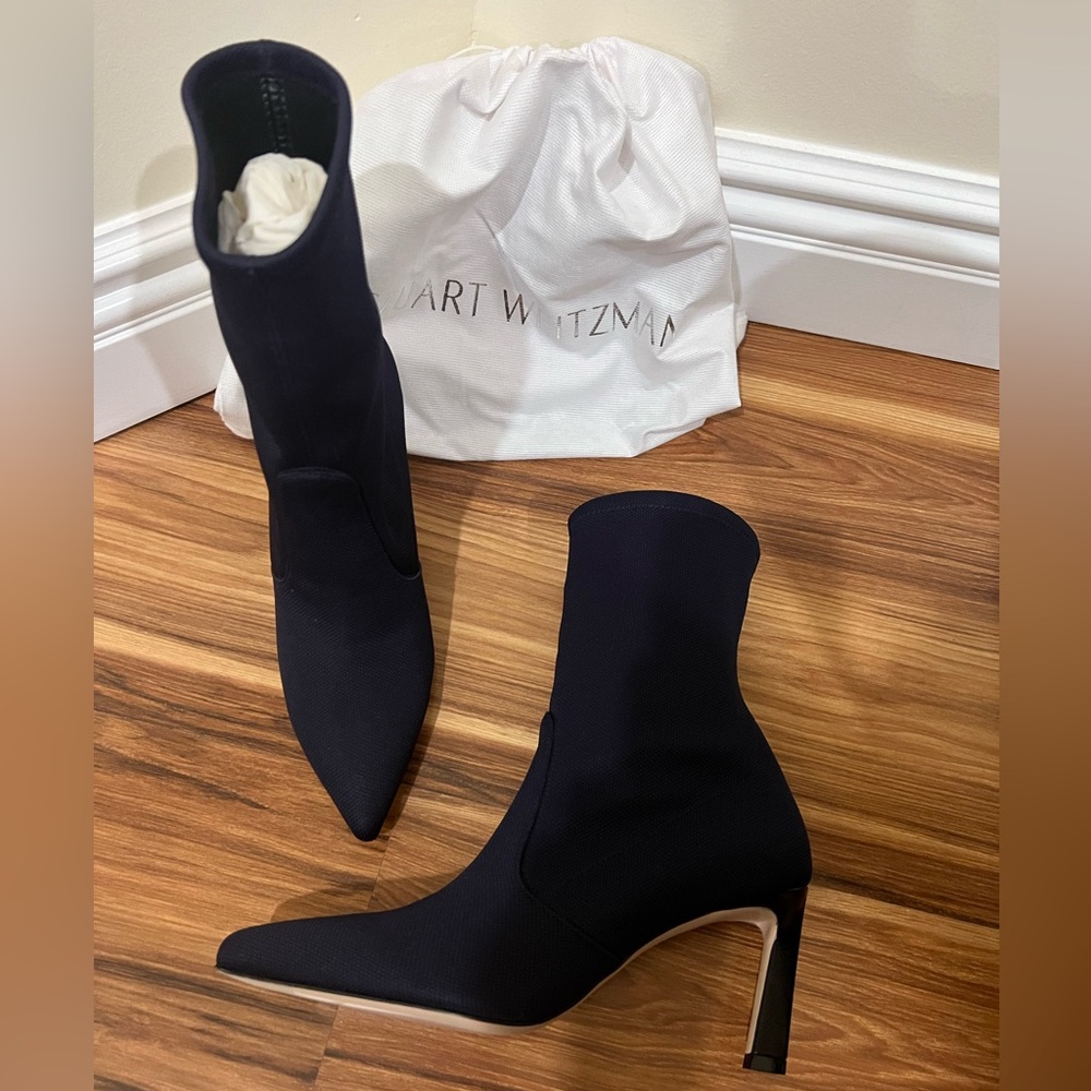 NEW Stuart Weitzman Rapture Navy Blue Above Ankle Sock Booties Women’s Size 7.5